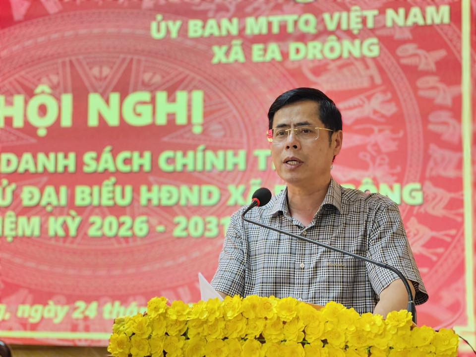 EA DRÔNG BÀN GIAO DANH SÁCH CHÍNH THỨC ỨNG CỬ VIÊN ĐẠI BIỂU HĐND XÃ NHIỆM KỲ 2026-2031