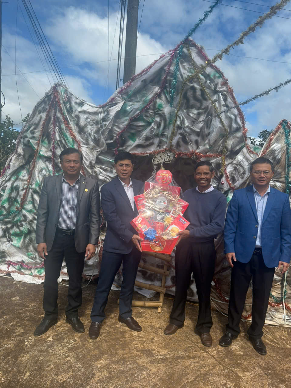 z7349034706236_03f77fe0d574867860f169843b72e874